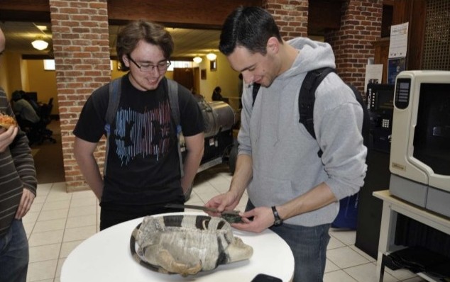 Some UNR students admiring Babe.